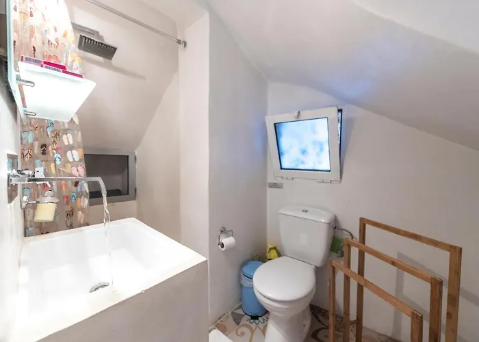 Bouganville αpartments * 아다마스