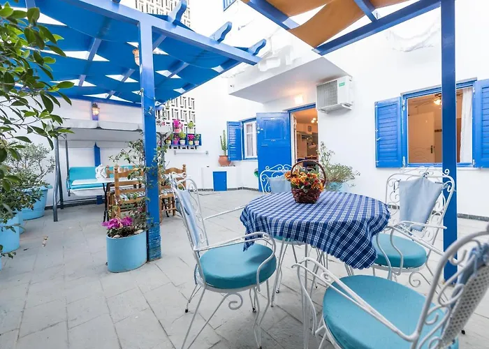 Bouganville αpartments 아다마스