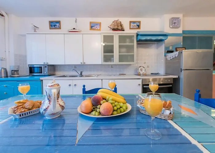 Bouganville αpartments 아다마스