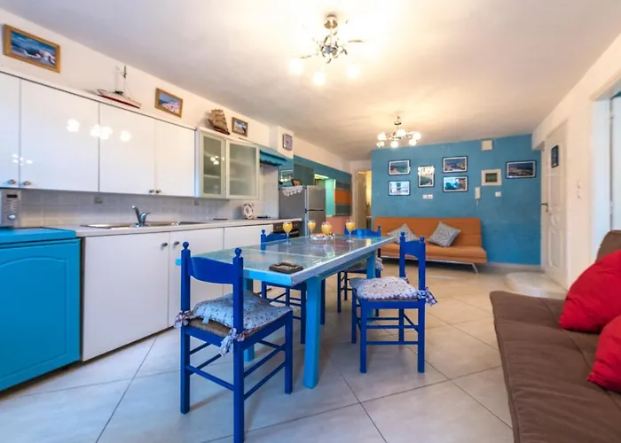 Bouganville αpartments 아다마스