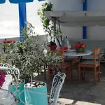 Bouganville αpartments * Adámas